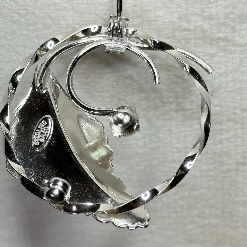 Vtg Charles Reis C.R.CO Sterling Silver Fresh Water Pearl Leaf Pin Brooch 5610